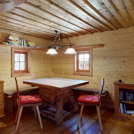 Alpine Guesthouse: Charming Forest Retreat Holiday home Stanz Im Murztal